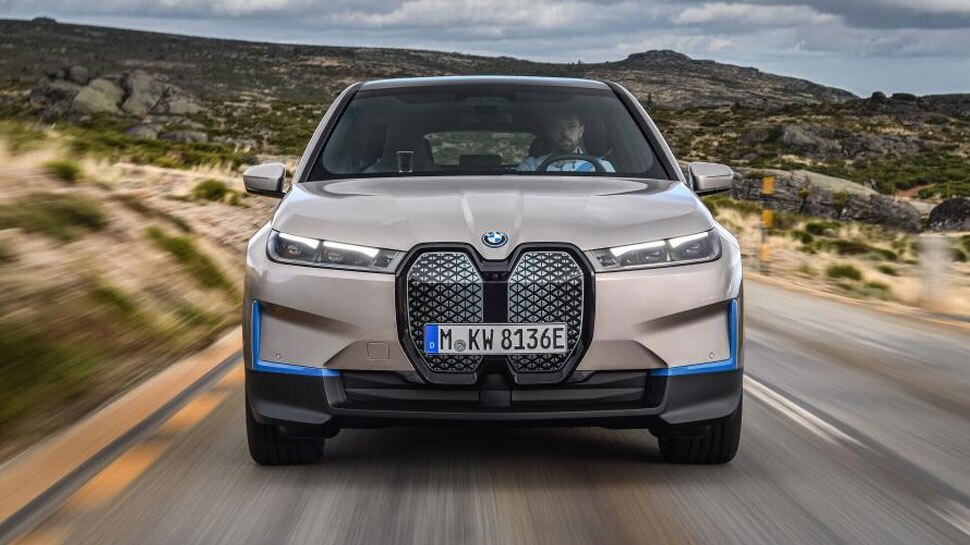 आकर्षक अगला हिस्सा