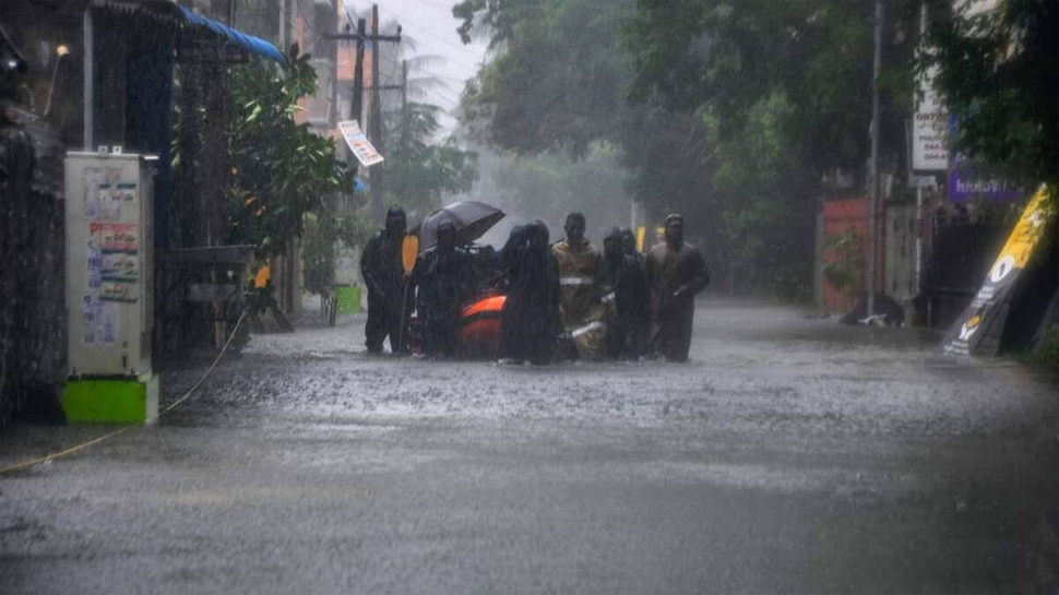 Imd Alert Heavy Rainfall In Tamil Nadu Trichy Rescue Operation Weather ...