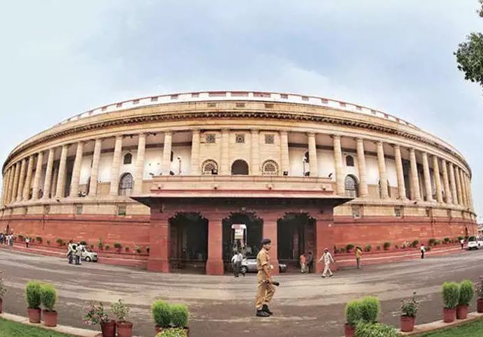 इन वजहों से संसद सत्र का पहला ही दिन रहेगा हंगामेदार, पेश होगा कृषि कानूनों की वापसी का बिल