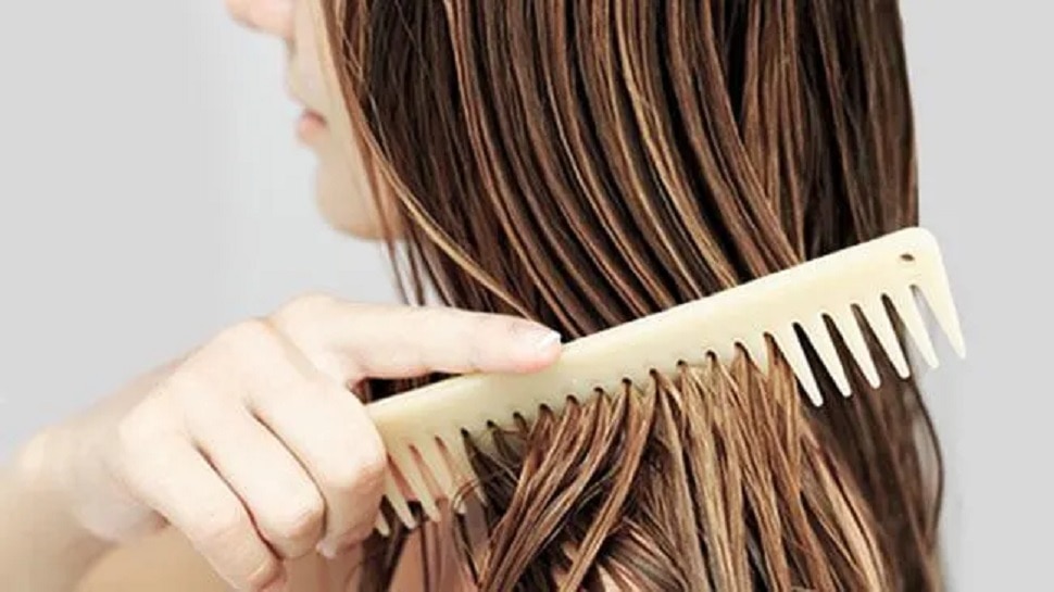Winter Hair Fall Tips सरदय म बल झडन स ह परशन त अपनए य  नचरल तरक नह टटग बल  Winter hair care tips natural effective  ways to prevent or control hair