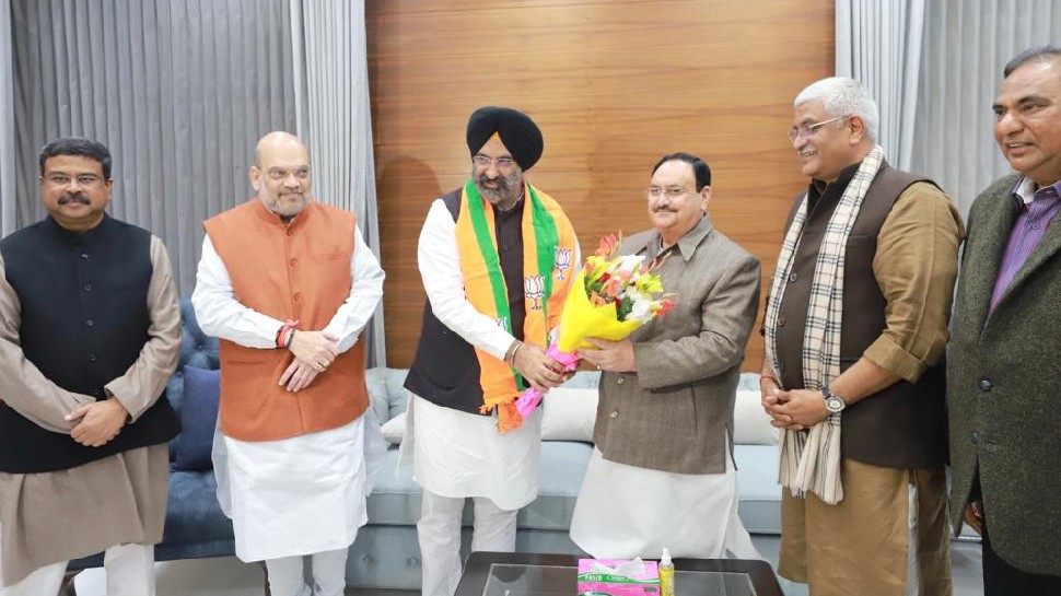 पंजाब चुनाव से पहले शिरोमणि अकाली दल को झटका, मनजिंदर सिंह सिरसा BJP में शामिल