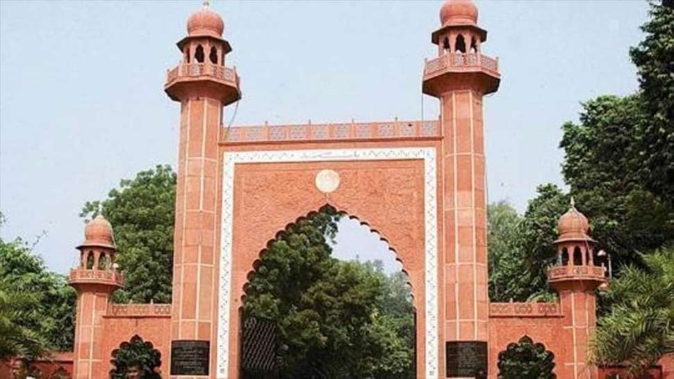AMU स्टूडेंट को पीएम मोदी की तारीफ करना पड़ा महंगा, डिग्री वापस करने का मिला नोटिस