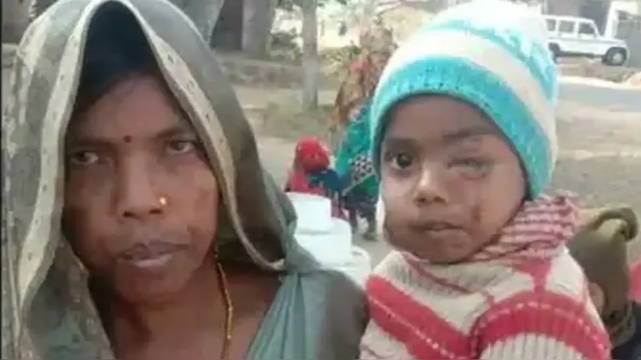 ପୁଅକୁ ବଞ୍ଚାଇବାକୁ ଯାଇ ଚିତାବାଘ ସହ ଲଢିବାକୁ ପଛାଇଲେ ନାହିଁ ମହିଳା