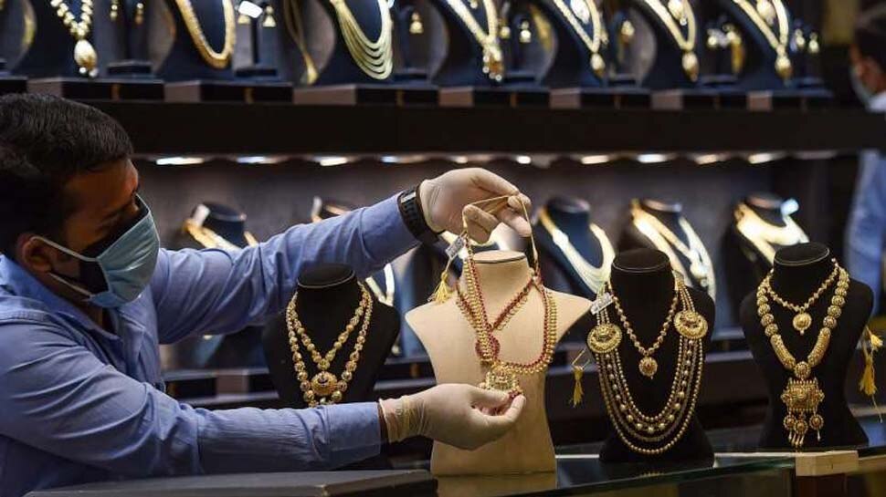 Gold Rate Today: 10 ग्राम सोने के भाव में भारी गिरावट, जानें आज कितना सस्ता हुआ Gold?