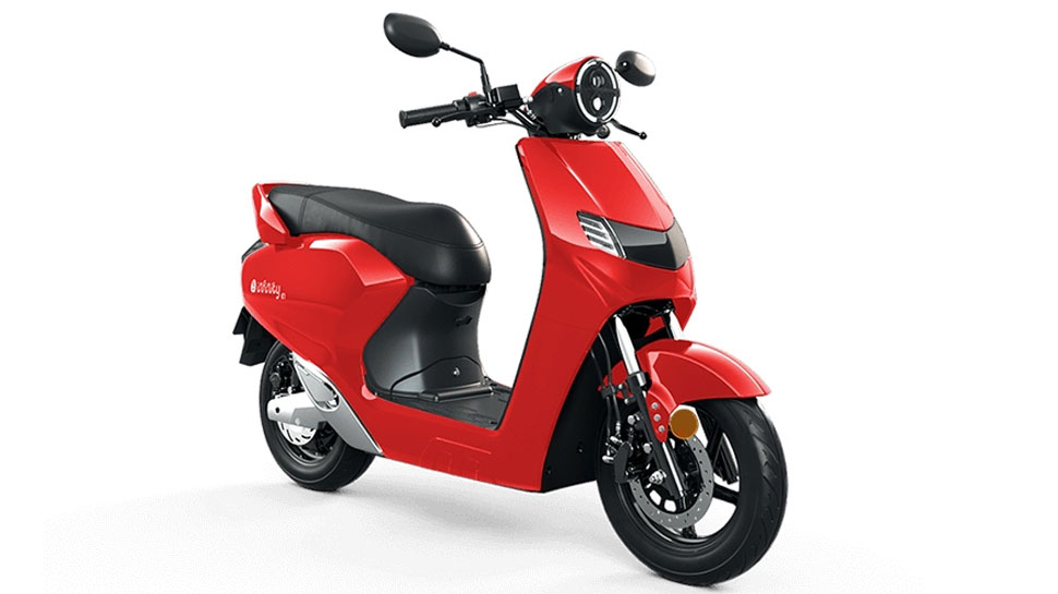 Wow! सिर्फ 36 हजार रुपये में खरीदें Electric Scooter, फुल चार्ज में चलेगा मस्त; जानिए बाकी खूबियां
