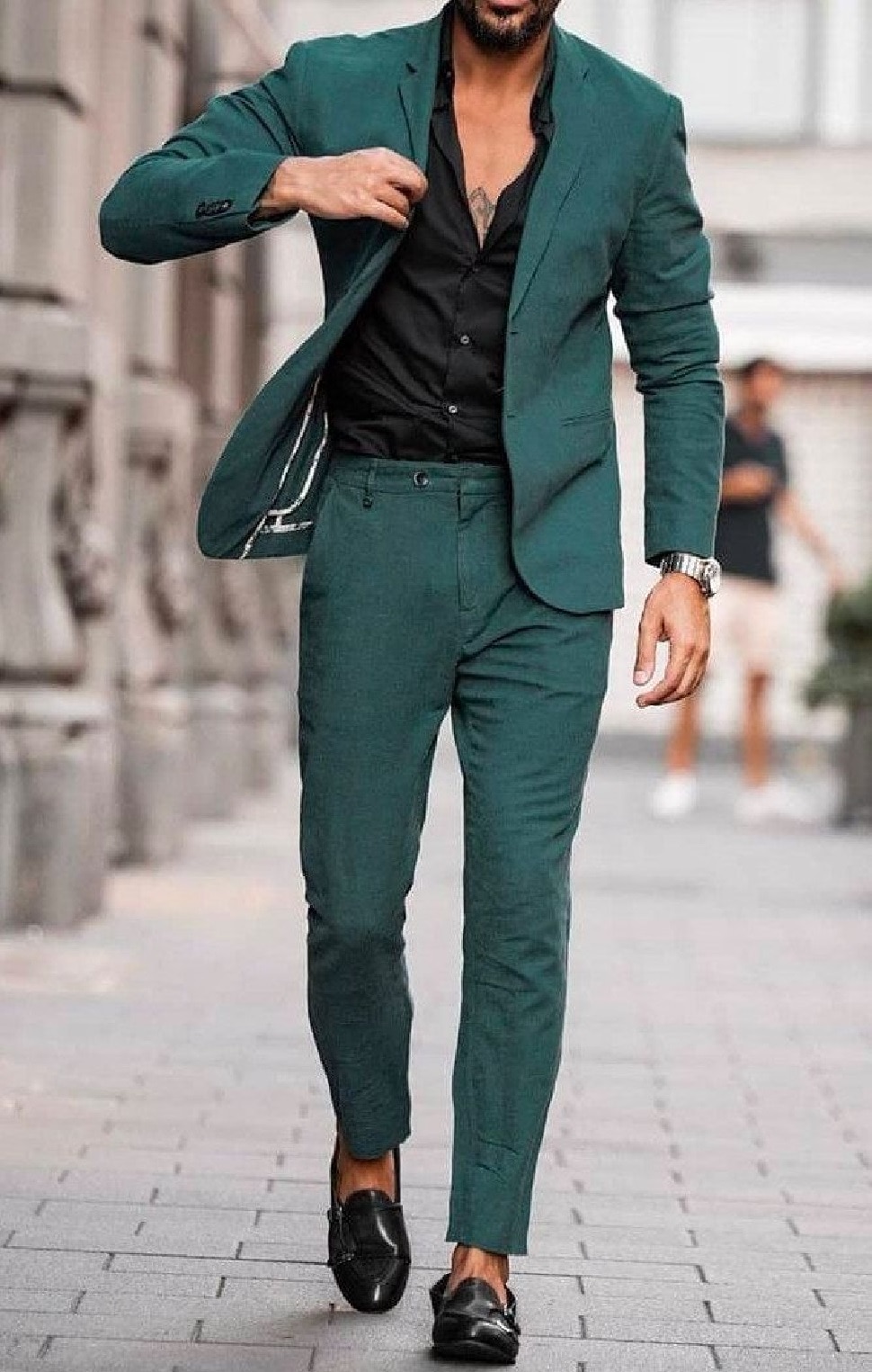 पहनें हरे रंग के कपड़े
