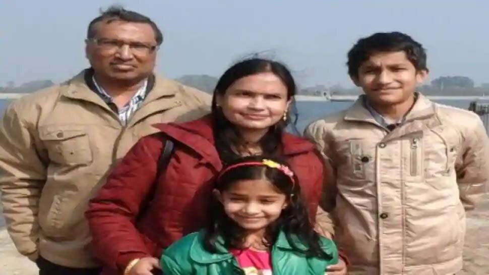 ओमिक्रॉन वायरस के डर से अवसादग्रस्त प्रोफेसर ने पत्नी, बेटा और बेटी का किया कत्ल