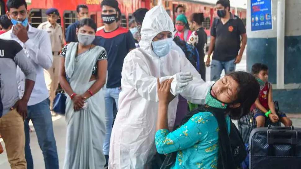 Omicron के दहशत के बीच एम्स के डॉक्टर ने कोरोना को लेकर दी चेतावनी, कही ये बात