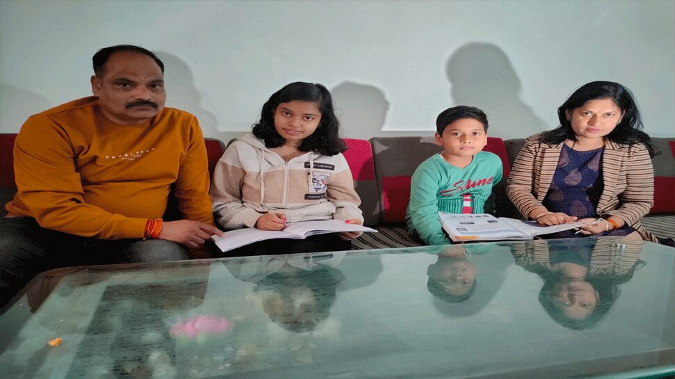 Kota में खास ख्याल खास गाइडलाइन के साथ मम्मी-पापा रख रहे बच्चों को Omicron से सुरक्षित