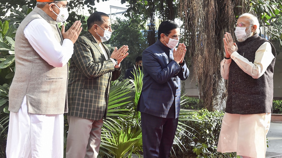 संसदीय दल की बैठक में PM मोदी की नसीहत, 'सांसद अपने में बदलाव लाएं, नहीं तो परिवर्तन तय'