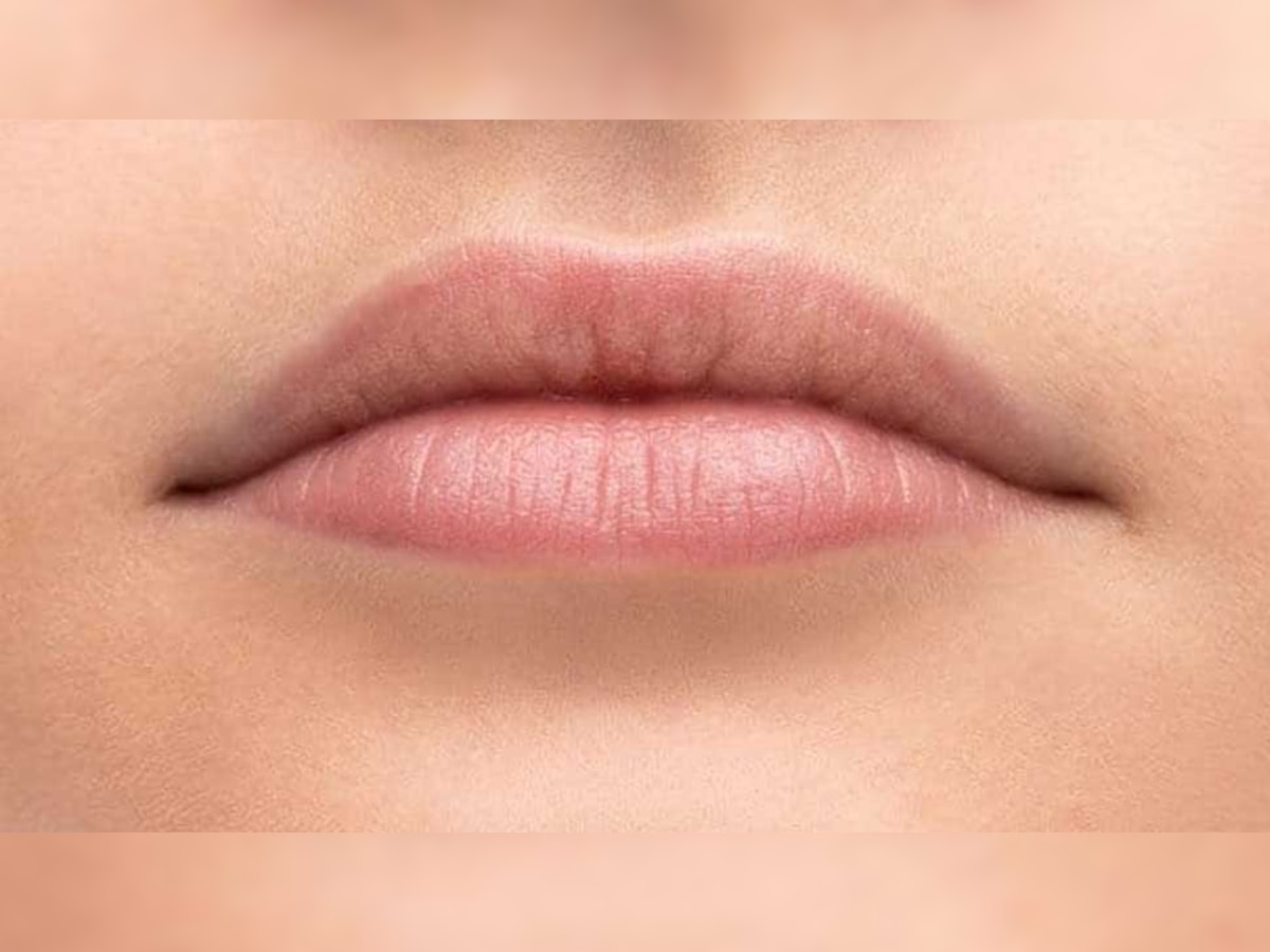 Winter Lip Care Tips: सर्दियों में भी गुलाबी और मुलायम बने रहेंगे होंठ, बस अपना लें ये आसान तरीके