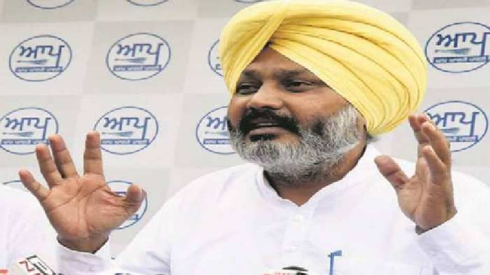 ਚੰਨੀ ਦੱਸਣ ਨੌਕਰੀਆਂ ਪੱਕੀਆਂ ਕਰਨ ਲਈ ਹੋਰ ਕਿੰਨੇ ਕੱਚੇ ਅਧਿਆਪਕਾਂ ਦੀ ਜਾਨ ਲੈਣਗੇ? ਹਰਪਾਲ ਚੀਮਾ
