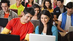 अब कॉलेज पढ़ाई के साथ सिखाएंगे खुश रहने की आर्ट, खोले जाएंगे हैप्पीनेस सेंटर!