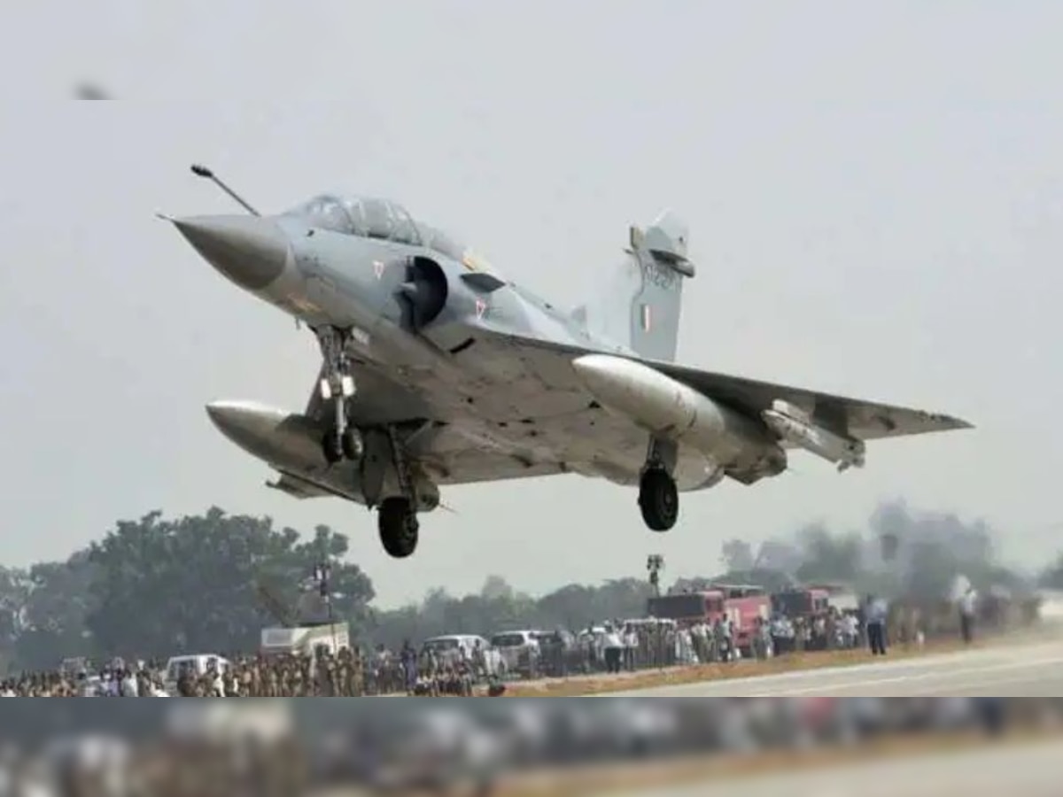 IAF Recruitment 2021: एयर फोर्स में निकली बंपर वैकेंसी, 10वीं पास अभ्यर्थी इस तरह कर सकेंगे अप्लाई