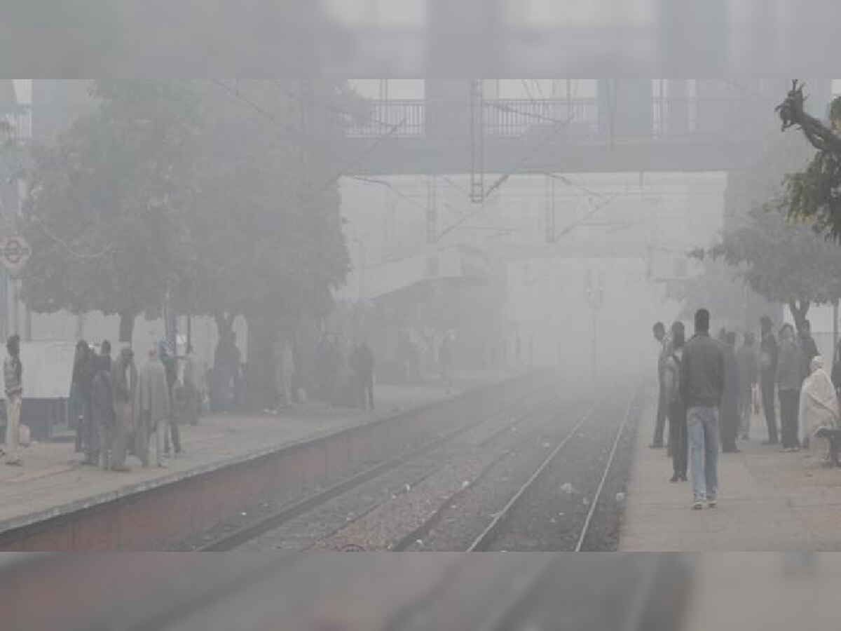 Weather Today: कोहरे की चादर से ढका UP, कहां है बारिश की संभावना? जानें अपने शहर का हाल