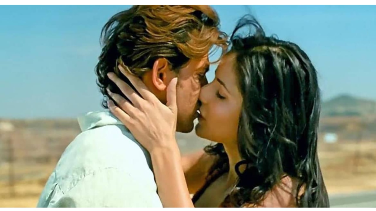 Bollywood Famous Liplock Scenes Go Viral On Internet | बॉलीवुड के फेसम लिपलॉक  सीन, जिसे देखने के बाद लोगों के छूट गए थे पसीने! | journalistofindia.com