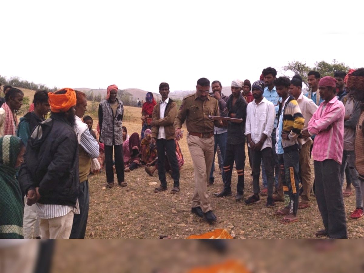 आत्महत्या के कारणों का खुलासा नहीं हो पाया है.