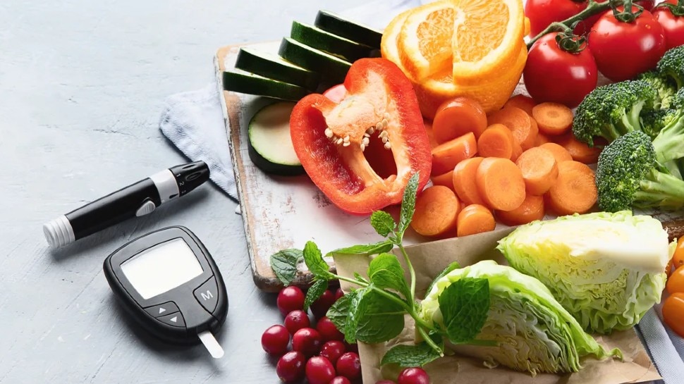 Diabetes diet: सर्दियों में डायबिटीज के मरीज क्या खाएं? ये रही ब्रेकफास्ट से लेकर डिनर तक की पूरी लिस्ट