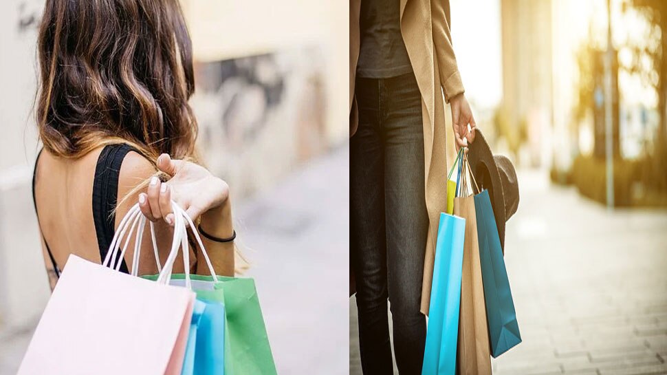 Court orders shopping malls not to charge for carry bags in Hyderabad city  of telangana is it for all india  मल वल कर बग क लए अलग स पस ल  सकत