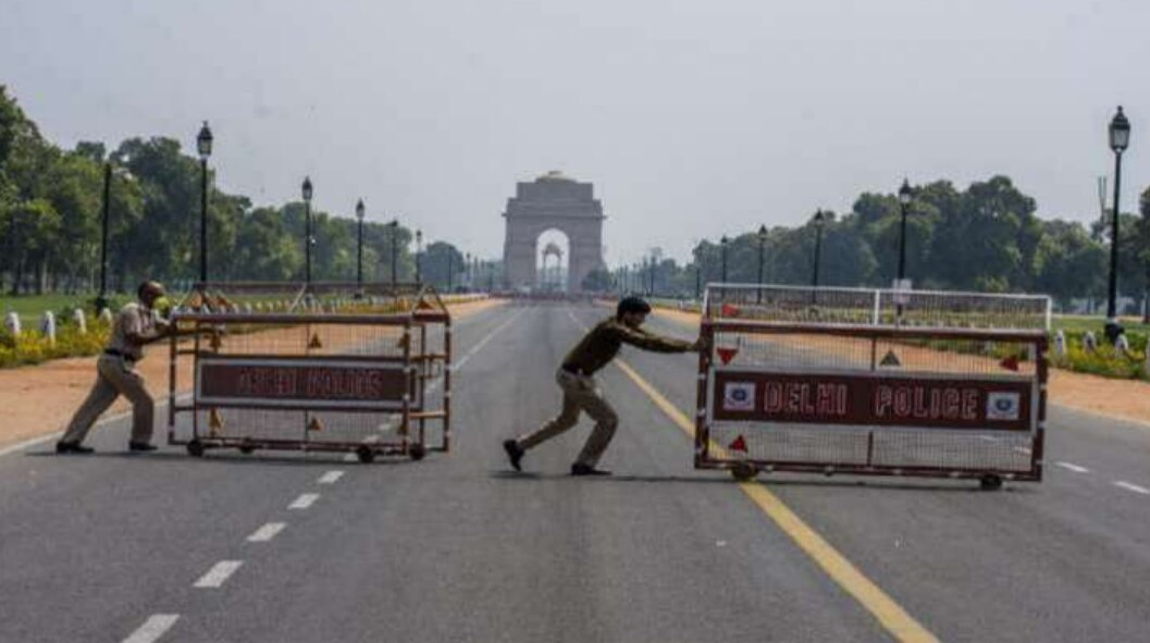 Delhi Curfew: प्रकाश पर्व के मौके पर दिल्ली सरकार ने वीकेंड कर्फ्यू में दी छूट