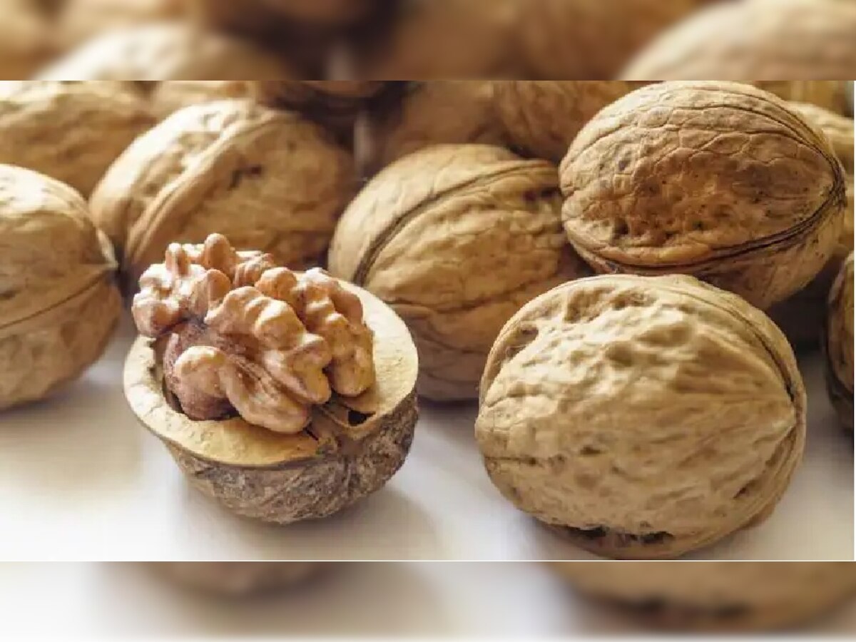 How many walnuts can we eat per day weight loss heart health एक दिन