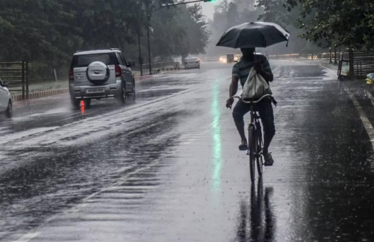 Weather Update: अगले 4 दिनों तक देश के इन हिस्सों में होगी बारिश, मौसम विभाग ने चेताया