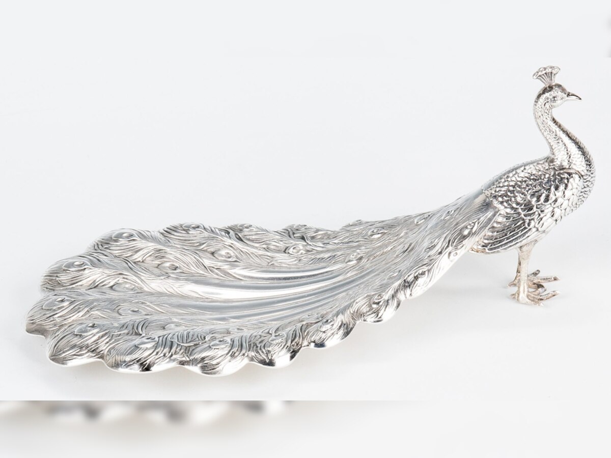 silver peacock vastu tips for home happiness and prosperity घर में