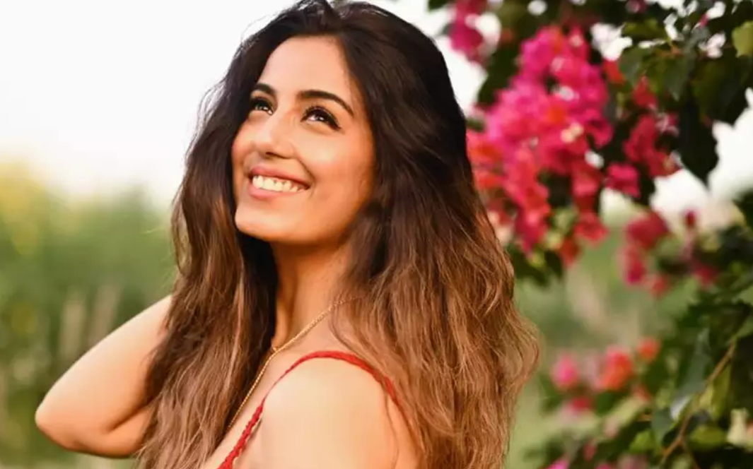 Srishty Rode dance video viral on internet actress wins fans heart with ...