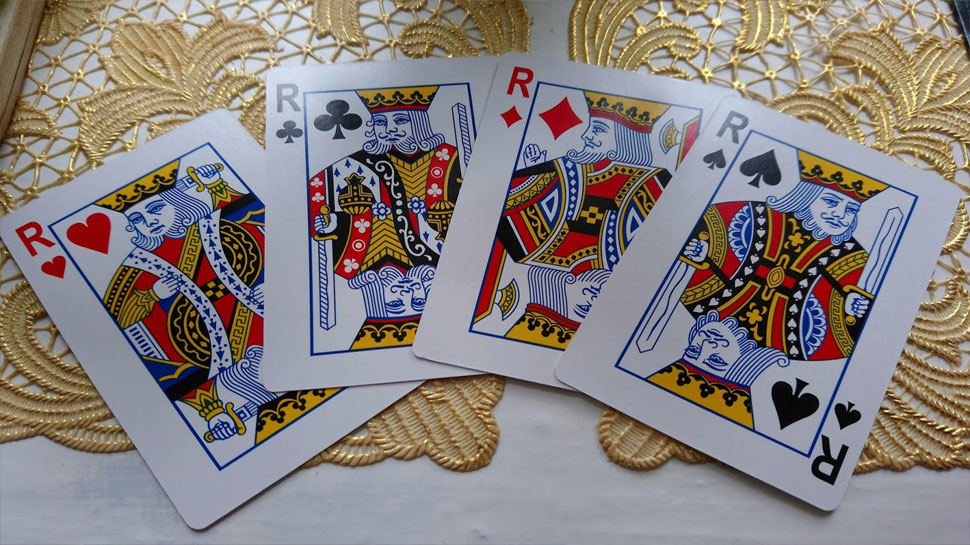 4-king-are-in-playing-cards-gaddi-all-have-mustaches-except-one-do-you