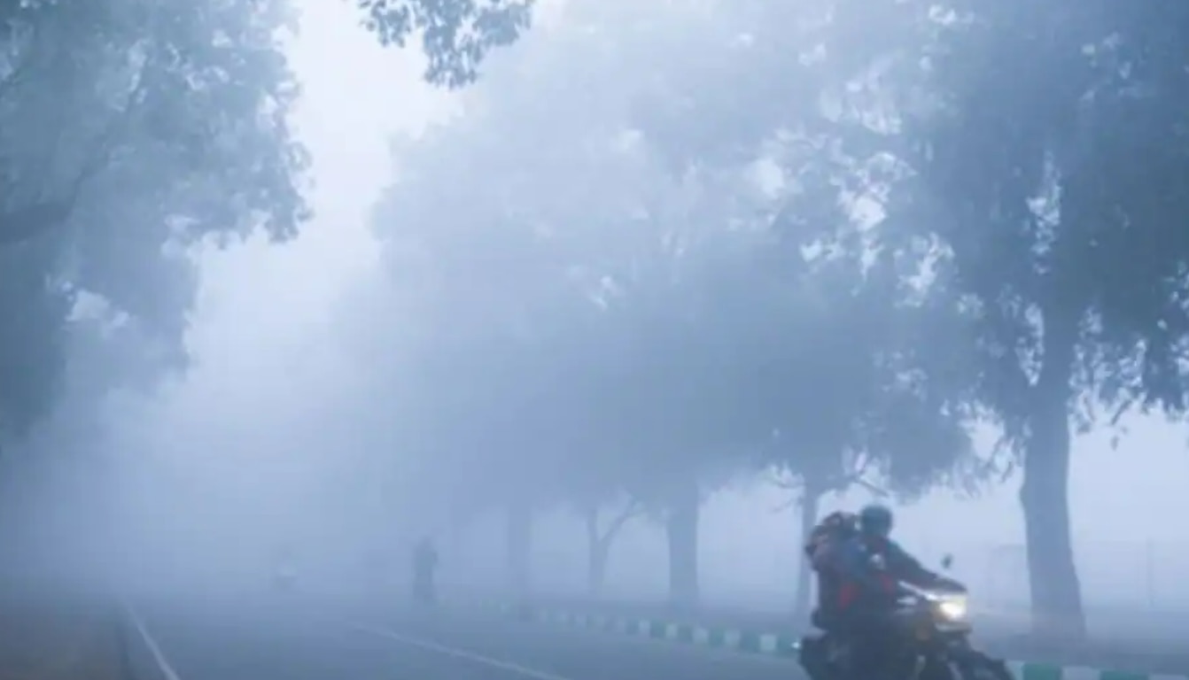 Delhi में शीतलहर का प्रकोप जारी, राजधानी में इस दिन हो सकती है बारिश