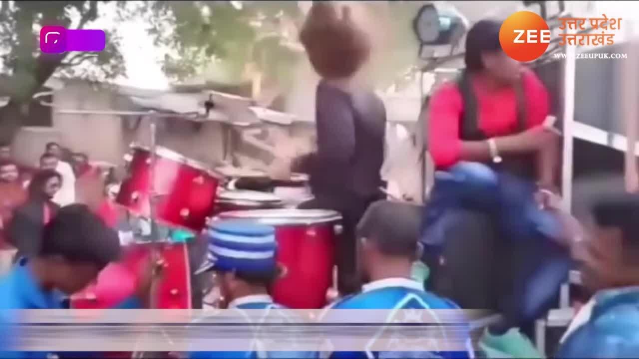 Shocking Video of Crazy Drummer in A Band Watch Viral Video Video इस