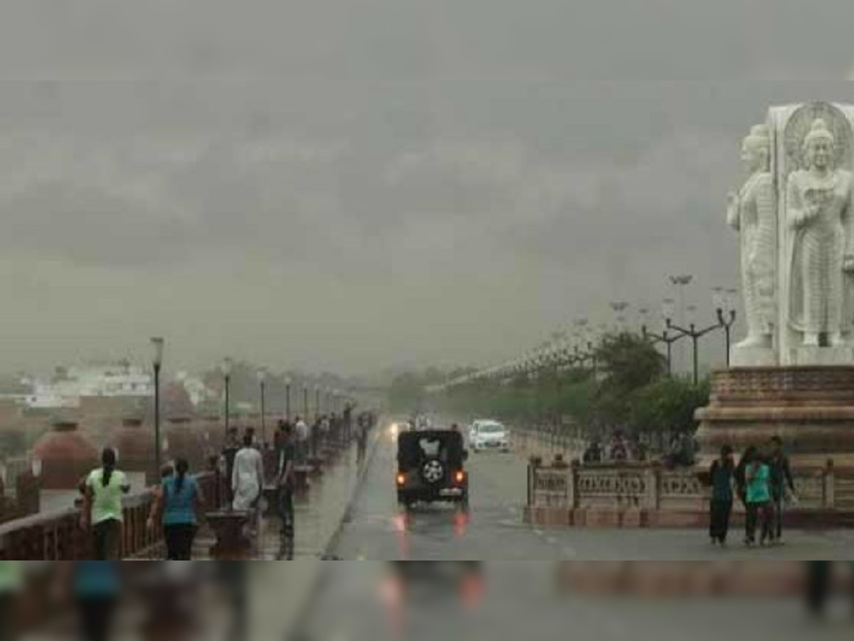 UP Weather: जारी रहेगा कोहरे और बारिश का कहर, इन इलाकों में आंधी-तूफान का भी अलर्ट