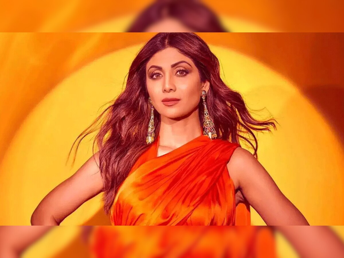 Shilpa Shetty अतरंगी लुक वायरल, पैरों में अलग-अलग Sneaker, फैंस बोले- लेडी रणवीर सिंह