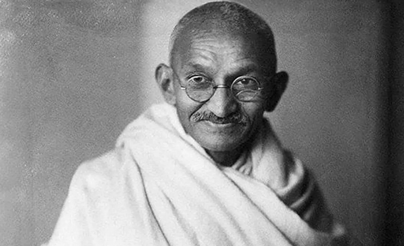 Gandhi Death Anniversary: महात्मा गांधी की पुण्यतिथि पर इन संदेशों के जरिए उन्हें करें याद, जानिए उनके अनमोल विचार