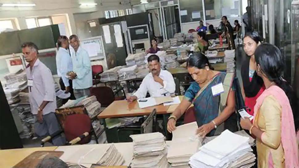 इस राज्य में सरकारी कर्मियों की सेवानिवृत्ति की आयु 60 से बढ़ाकर की गई 62 साल इस राज्य में सरकारी कर्मियों की सेवानिवृत्ति की आयु 60 से बढ़ाकर की गई 62 साल