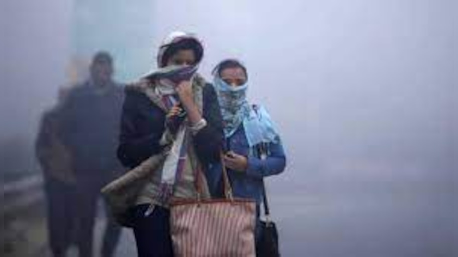 Weather Update Today: दिल्ली-NCR समेत उत्तर भारत में ठंड-कोहरे का सितम जारी, जानिए अपने राज्य का हाल
