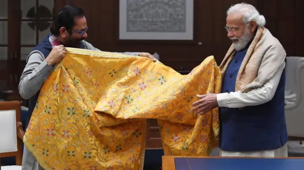PM मोदी ने अजमेर शरीफ दरगाह के लिए भेजी चादर, ख्वाजा साहब का है 810वां उर्स PM मोदी ने अजमेर शरीफ दरगाह के लिए भेजी चादर, ख्वाजा साहब का है 810वां उर्स