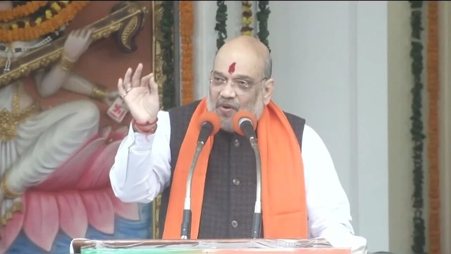 Amit Shah Addresses in Gorakhpur: गोरखपुर में गरजे गृह मंत्री अमित शाह, भरी 300 पार की हुंकार