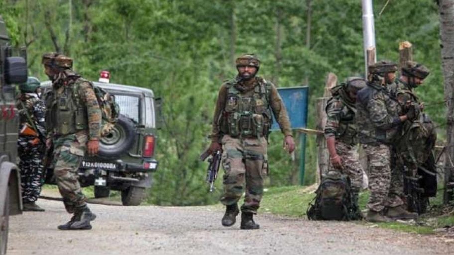 J&K: एनकाउंटर में TRF के दो आतंकी ढेर, घटना स्थल से दो पिस्तौल बरामद