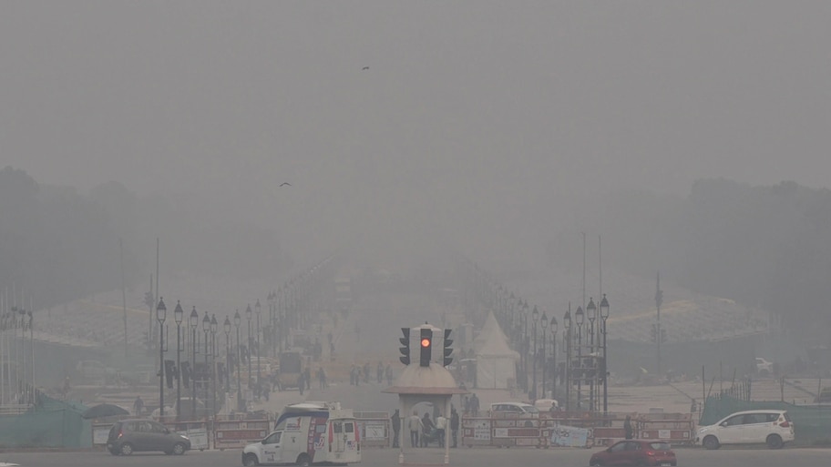 Delhi Weather: शदीद सर्दी और कोहरे की चपेट में दिल्ली, इन राज्यों में होगी बारिश