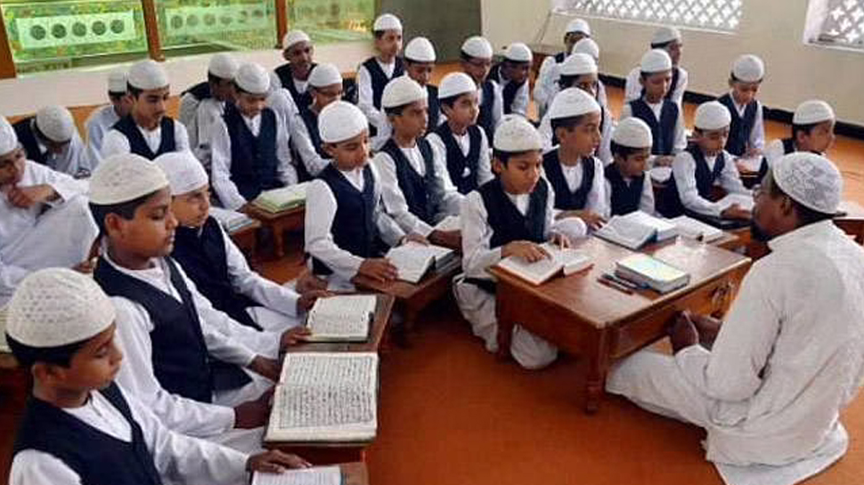 असम के मदरसे बदल जाएंगे स्कूल में, HC ने कहा- अल्पसंख्यकों ने इन्हें नहीं बनाया असम के मदरसे बदल जाएंगे स्कूल में, HC ने कहा- अल्पसंख्यकों ने इन्हें नहीं बनाया