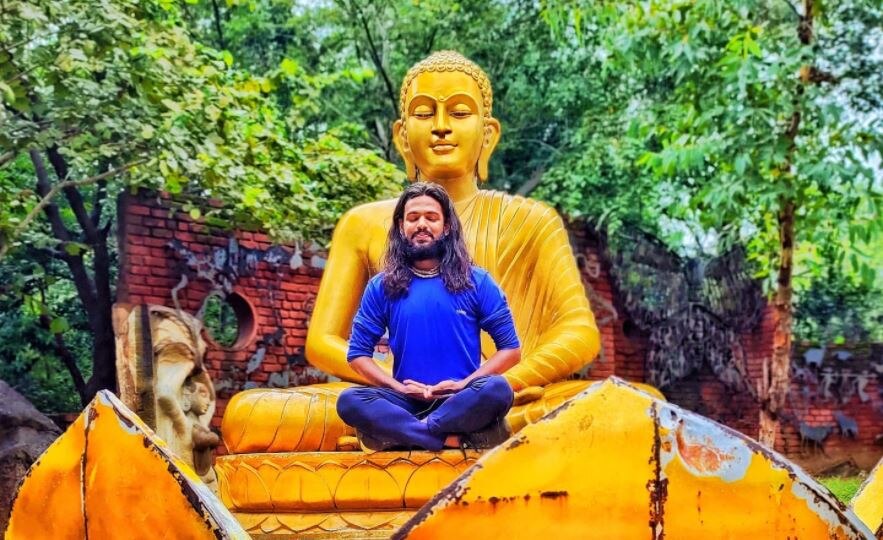 बिना पैसों और प्लानिंग के 1 साल में घूम लिया पूरा देश, जानें कैसे शुरू हुआ सफर