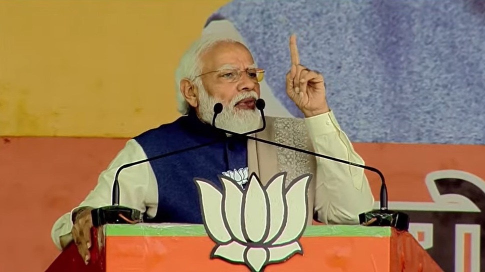 PM Modi Rally: सहारनपुर में PM मोदी बोले- UP को दंगो से बचाने के लिए BJP को दें वोट PM Modi Rally: सहारनपुर में PM मोदी बोले- UP को दंगो से बचाने के लिए BJP को दें वोट