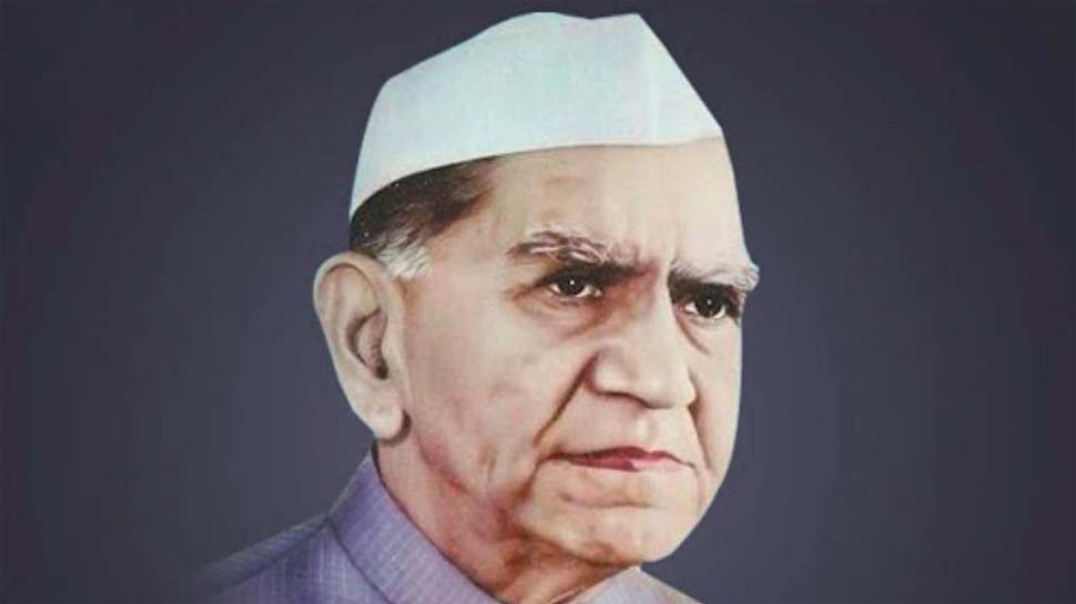 Fakhruddin Ali Ahmad: भारतीय इतिहास के सबसे स्याह धब्बे पर दस्तखत करने वाले राष्ट्रपति Fakhruddin Ali Ahmad: भारतीय इतिहास के सबसे स्याह धब्बे पर दस्तखत करने वाले राष्ट्रपति