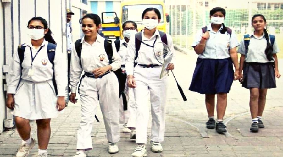Delhi School Reopen: दिल्ली में 23 महीनों बाद खुले नर्सरी से आठवीं कक्षा के बच्चों के स्कूल