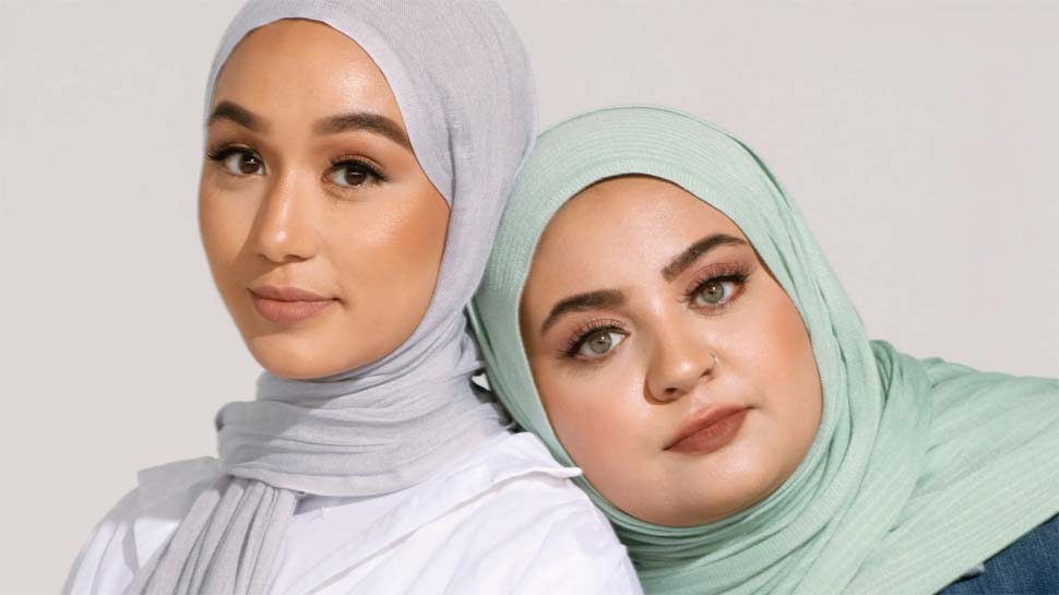 Hijab controversy में नया मोड़ः छात्राओं ने इस तरह का हिजाब पहनने की मांगी अनुमति Hijab controversy में नया मोड़ः छात्राओं ने इस तरह का हिजाब पहनने की मांगी अनुमति