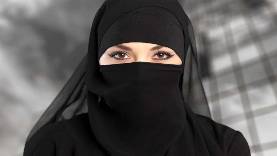 "हिजाब पहनना आस्था का प्रतीक है, न कि धार्मिक कट्टरता का प्रदर्शन" "हिजाब पहनना आस्था का प्रतीक है, न कि धार्मिक कट्टरता का प्रदर्शन"