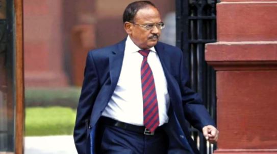 NSA अजीत डोभाल के घर सिक्योरिटी ब्रीच, गिरफ्तार शख्स बोला- शरीर में चिप लगी है NSA अजीत डोभाल के घर सिक्योरिटी ब्रीच, गिरफ्तार शख्स बोला- शरीर में चिप लगी है