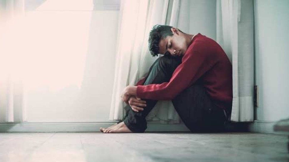Study says COVID survivors are up to 40 percent more likely to go on to  suffer depression| स्टडी: कोरोना से ठीक होने वालों में डिप्रेशन का 40%  खतरा, जान देने के ख्याल भी हैं आम | Hindi News, लाइफस्टाइल