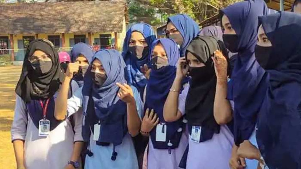 Hijab Controversy: मुस्लिम देशों के संगठन को भारत का करारा जवाब, हिजाब पर जारी किया बयान